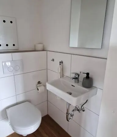 Apartmán 101 Qm Grosses Ferienwohnung Mit - Und Bergsicht